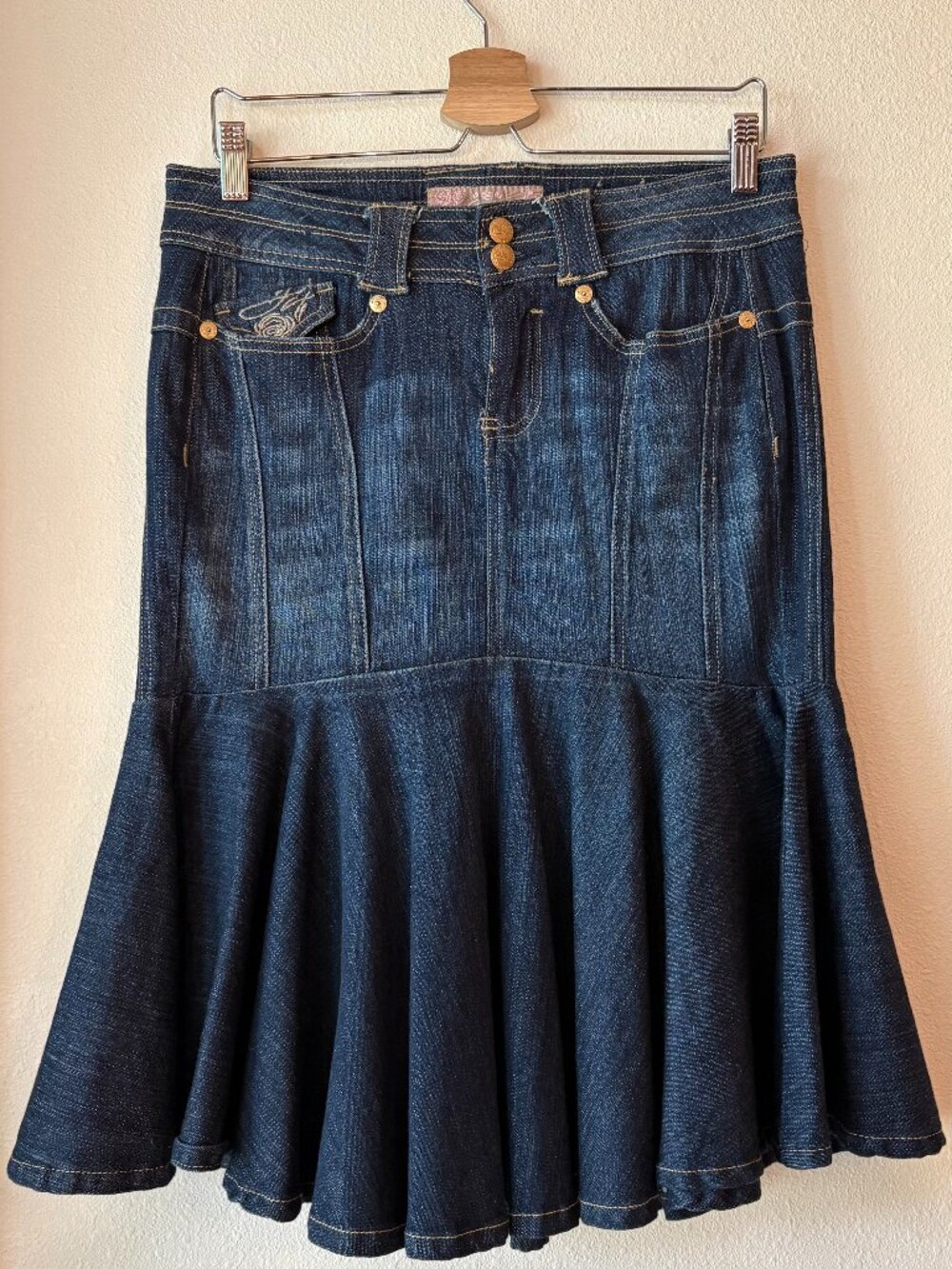 VTG Y2K Candie's Dark Wash Denim Mermaid Skirt Embroidered Roses Flared Flounce
